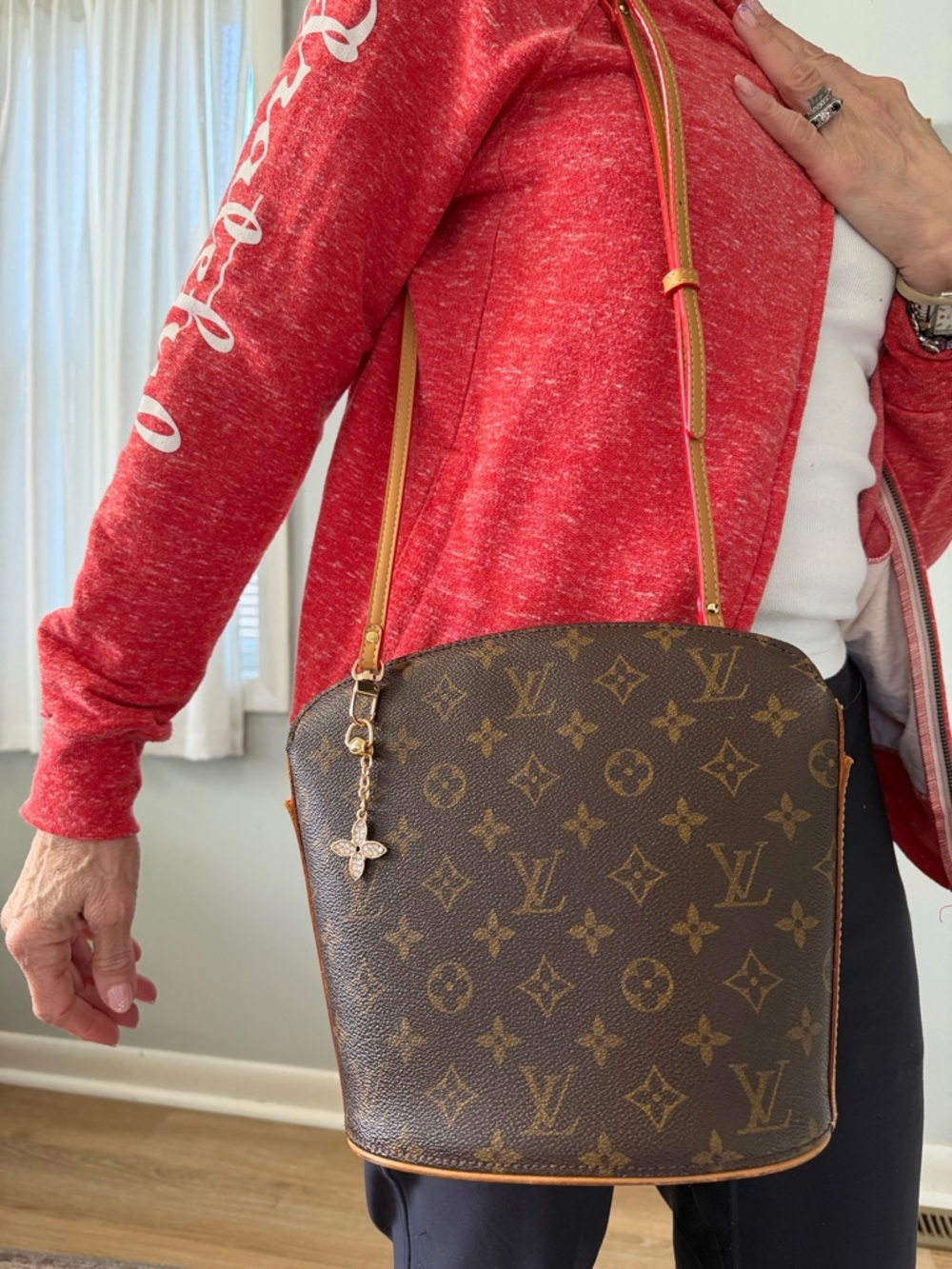 ✅AUTH✅LOUIS VUITTON DROUOT CROSSBODY BAG - Picture 4 of 6